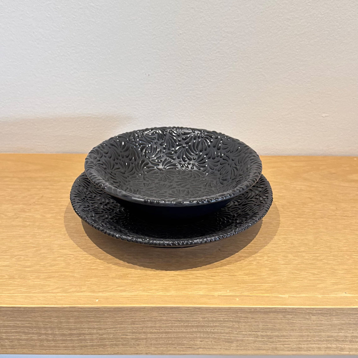 Colección Alba - Plato Base, Plato Trinche, Plato Ensalada y Plato Sopa