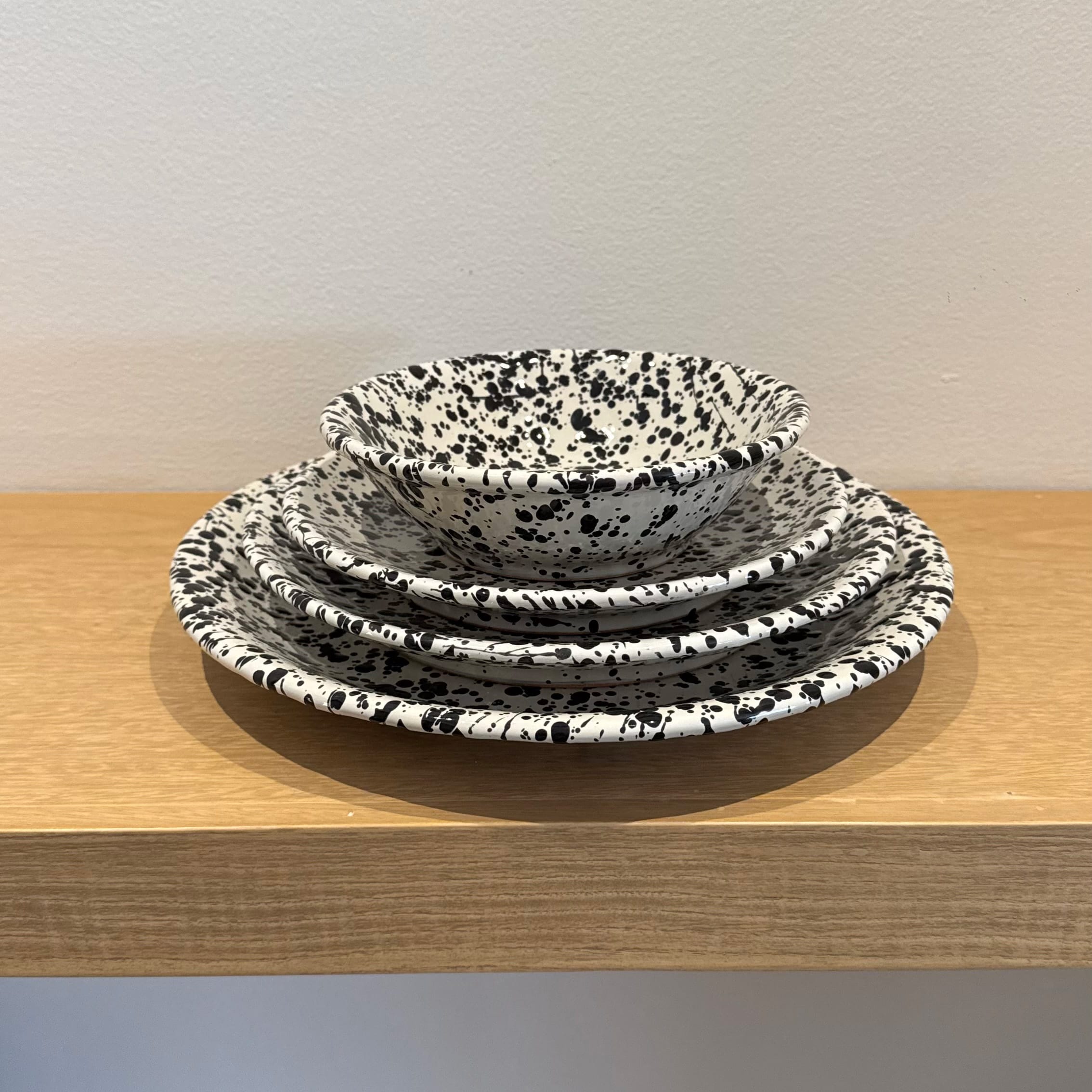 Colección Alheli Black - Plato Base, Plato Trinche, Plato Ensaalada y Plato Sopa