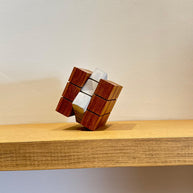Cubo de Madera y Concreto
