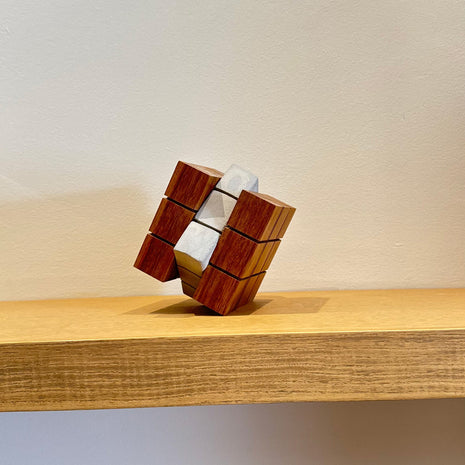 Cubo de Madera y Concreto