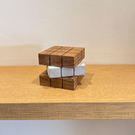 Cubo de Madera y Concreto