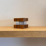 Cubo de Madera y Concreto